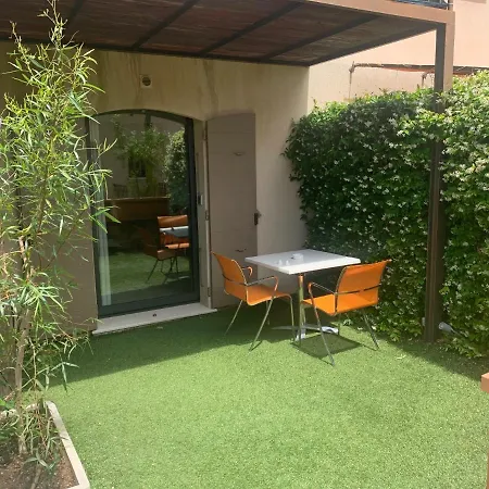 Bastide De 3*
