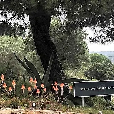 Bastide De 3*