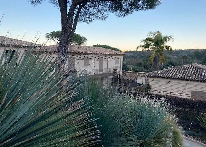 Bastide De 3*