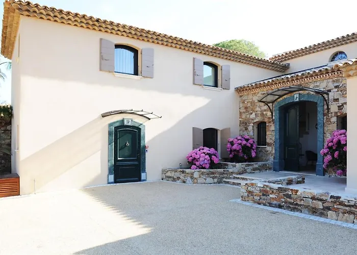 Hotell Bastide De 3*